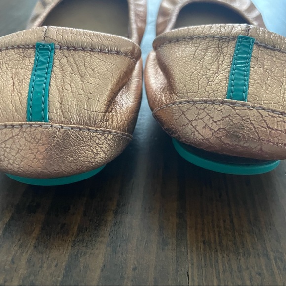 Rose gold Tieks ballet flats size 7 - Picture 2 of 4